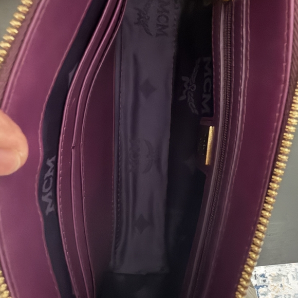 MCM Burgundy and Gold Shoulder Bag - Picture 5 of 5
